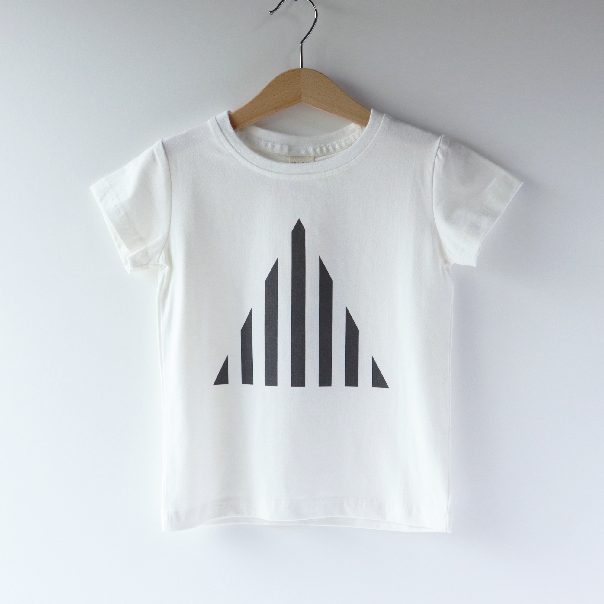 T-shirts(Mono-tone Triangle)/ Tシャツ